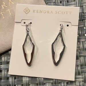Kendra Scott elongated Abbie earrings